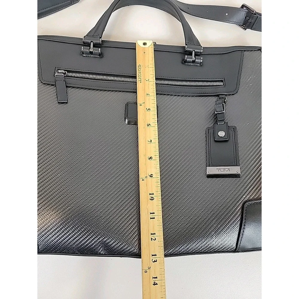 TUMI CFX Carbon Slim Briefcase Business Bag Black 35611CB VERY GOOD CONDITION!